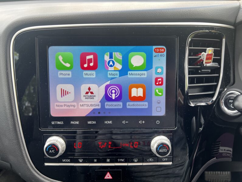 Mitsubishi Outlander 2.4h TwinMotor 13.8kWh Exceed Safety SUV 5dr Petrol Plug-in Hybrid CVT 4WD Euro 6 (224 ps)