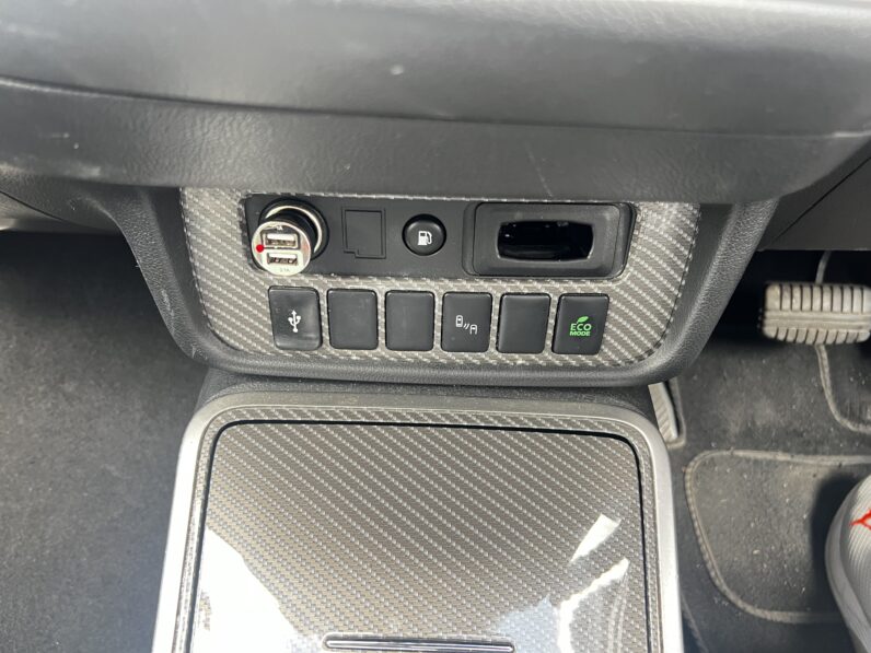 Mitsubishi Outlander 2.4h TwinMotor 13.8kWh Exceed Safety SUV 5dr Petrol Plug-in Hybrid CVT 4WD Euro 6 (224 ps)