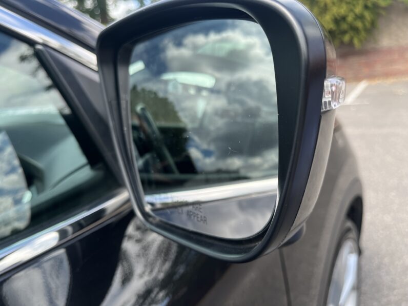 Nissan Qashqai 1.2 DIG-T Tekna Euro 6 (s/s) 5dr BJ68VYF