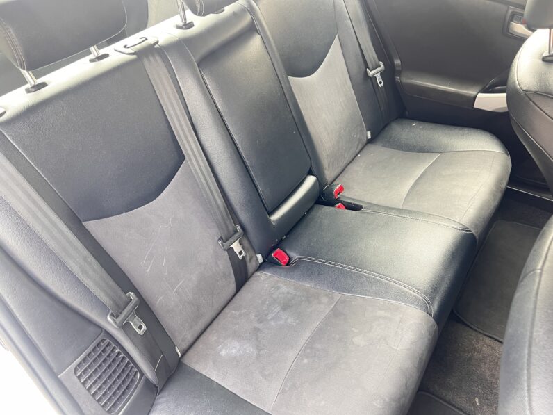 Toyota Prius 1.8 VVT-h T Spirit CVT Euro 5 (s/s) 5dr, HJ64OEU