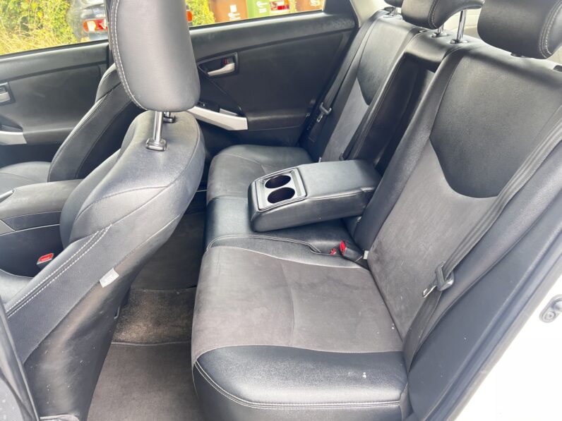 Toyota Prius 1.8 VVT-h T Spirit CVT Euro 5 (s/s) 5dr, HJ64OEU