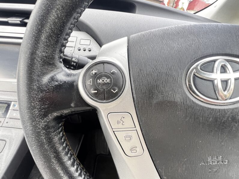 Toyota Prius 1.8 VVT-h T Spirit CVT Euro 5 (s/s) 5dr, HJ64OEU