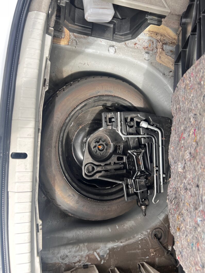 Toyota Prius 1.8 VVT-h T Spirit CVT Euro 5 (s/s) 5dr, HJ64OEU