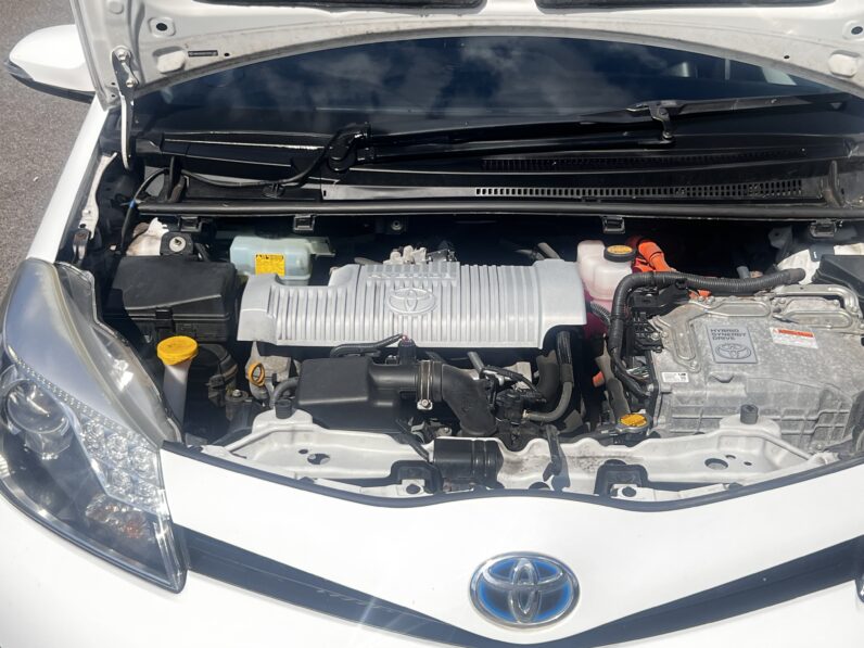 Toyota Yaris 1.5 VVT-h T Spirit CVT Euro 5 5dr YF62VRL