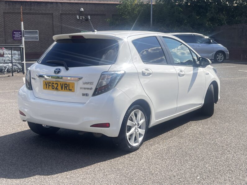 Toyota Yaris 1.5 VVT-h T Spirit CVT Euro 5 5dr YF62VRL