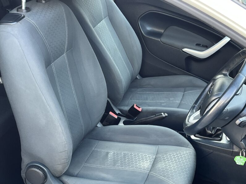 Ford Fiesta 1.25 Zetec Hatchback 3dr Petrol Manual (129 g/km, 81 bhp), BT11NZP