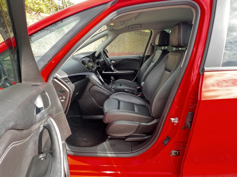 Vauxhall Zafira Tourer 1.4i Turbo SRi Nav Euro 6 5dr AV17TXE