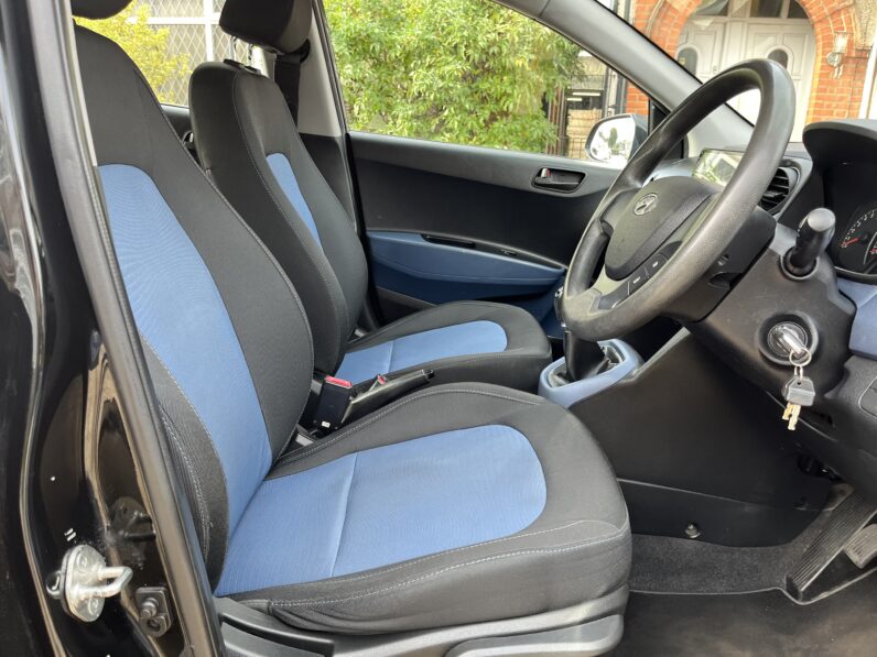 Hyundai i10 1.0 SE Hatchback 5dr Petrol Manual Euro 5 (66 ps), LM14RKJ