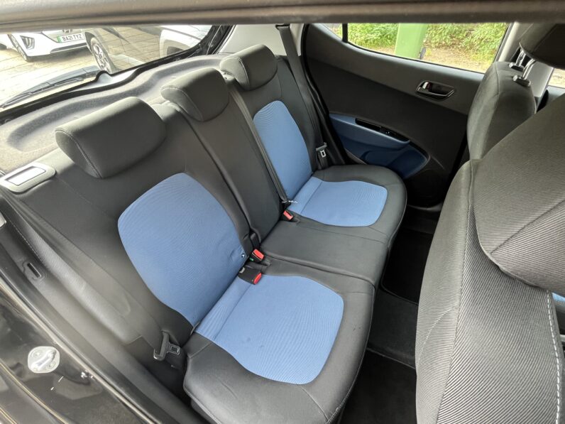 Hyundai i10 1.0 SE Hatchback 5dr Petrol Manual Euro 5 (66 ps), LM14RKJ