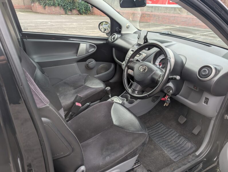 Toyota AYGO 1.0 VVT-i Black MultiMode Euro 4 3dr (AC), LD10TZB