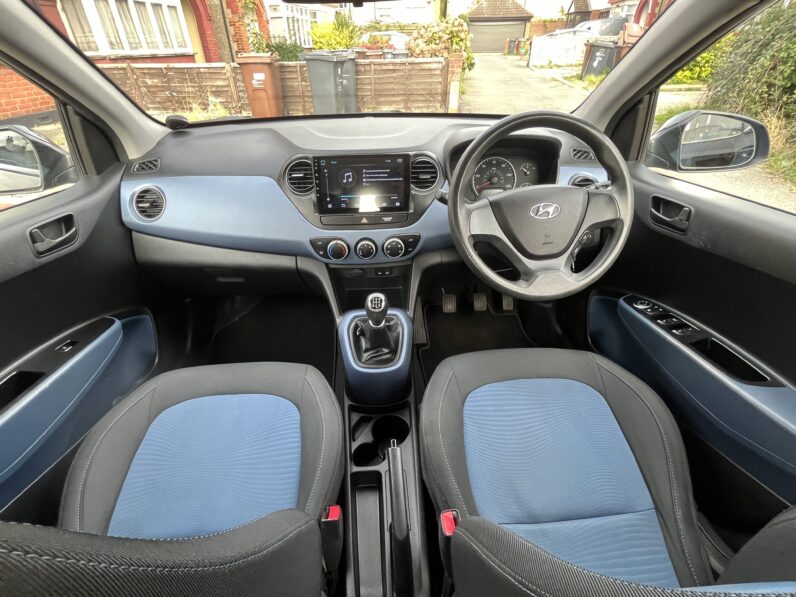 Hyundai i10 1.0 SE Hatchback 5dr Petrol Manual Euro 5 (66 ps), LM14RKJ