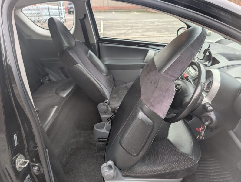 Toyota AYGO 1.0 VVT-i Black MultiMode Euro 4 3dr (AC), LD10TZB