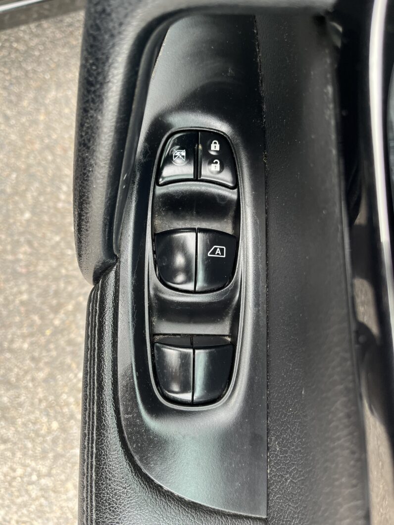 Nissan Qashqai 1.6 DIG-T Tekna 2WD Euro 6 (s/s) 5dr, EJ15MZN