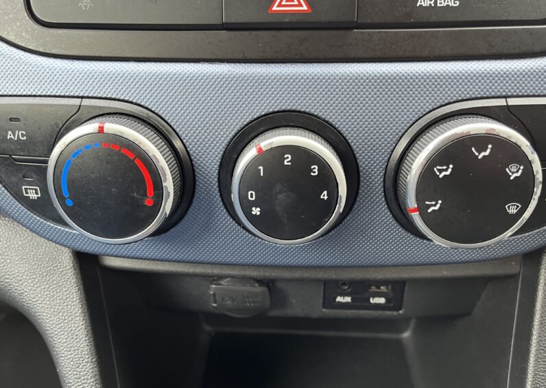 Hyundai i10 1.0 SE Hatchback 5dr Petrol Manual Euro 5 (66 ps), LM14RKJ