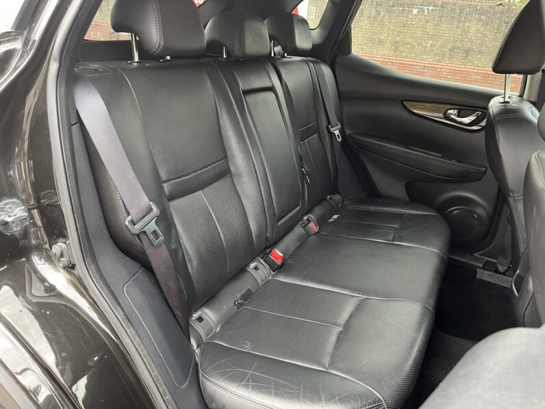 Nissan Qashqai 1.6 DIG-T Tekna 2WD Euro 6 (s/s) 5dr, EJ15MZN
