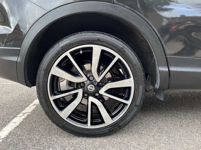 Nissan Qashqai 1.6 DIG-T Tekna 2WD Euro 6 (s/s) 5dr, EJ15MZN