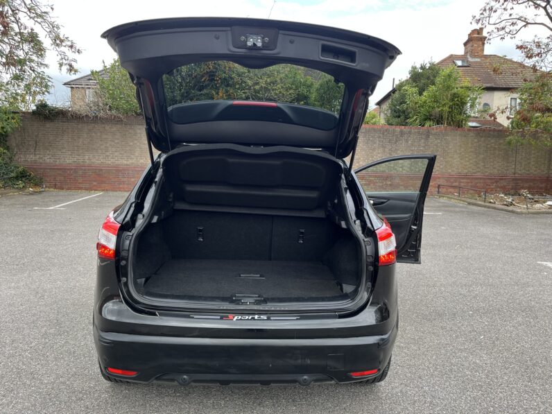 Nissan Qashqai 1.6 DIG-T Tekna 2WD Euro 6 (s/s) 5dr, EJ15MZN