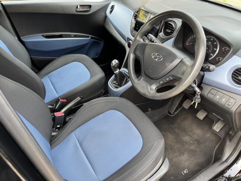 Hyundai i10 1.0 SE Hatchback 5dr Petrol Manual Euro 5 (66 ps), LM14RKJ