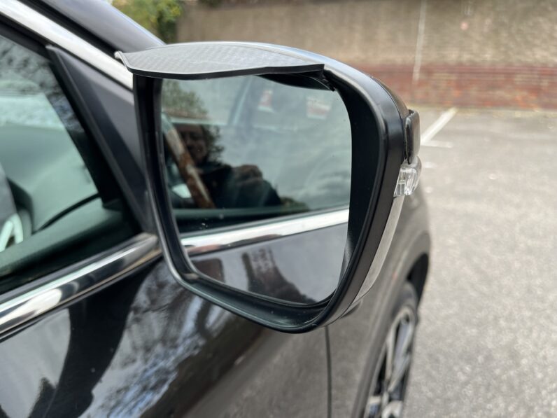 Nissan Qashqai 1.6 DIG-T Tekna 2WD Euro 6 (s/s) 5dr, EJ15MZN