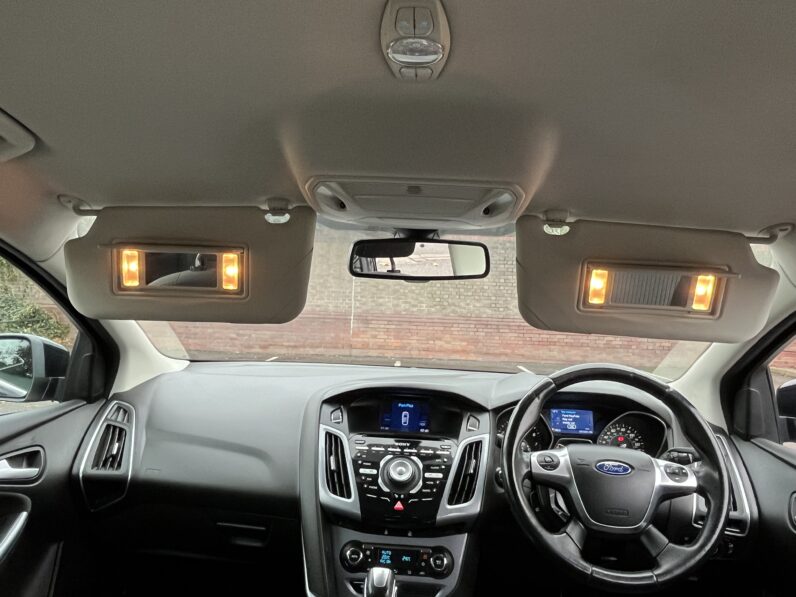Ford Focus 1.6 Titanium Navigator Powershift Euro 5 5dr, SG64YLT