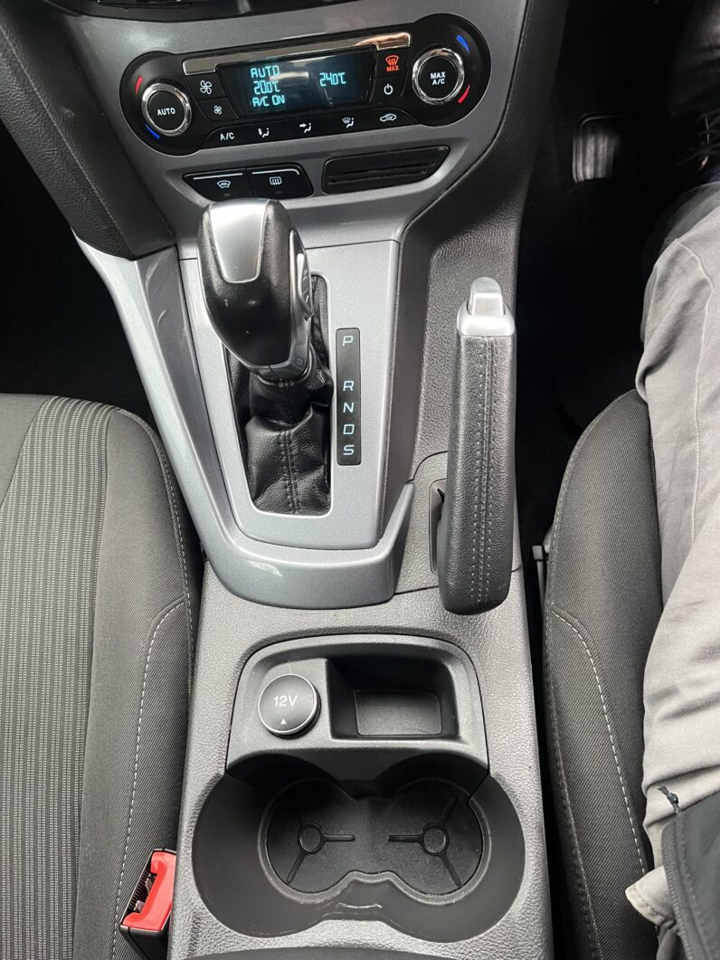Ford Focus 1.6 Titanium Navigator Powershift Euro 5 5dr, SG64YLT