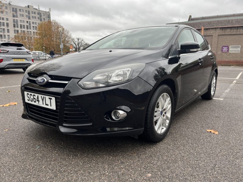 Ford Focus 1.6 Titanium Navigator Powershift Euro 5 5dr, SG64YLT