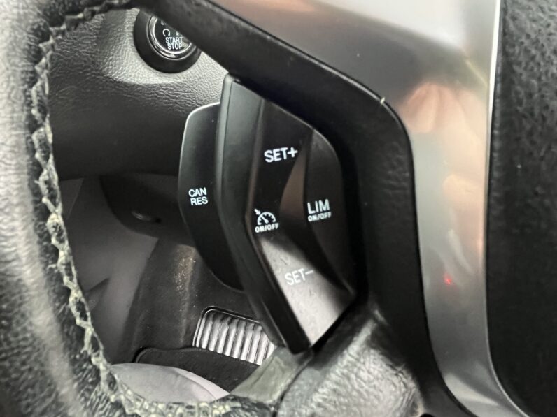 Ford Focus 1.6 Titanium Navigator Powershift Euro 5 5dr, SG64YLT