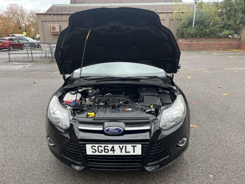 Ford Focus 1.6 Titanium Navigator Powershift Euro 5 5dr, SG64YLT